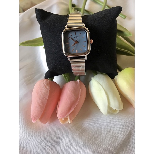 Đồng hồ nữ dây kim loại bạc mặt vuông phong cách Ulzzang thanh lịch thép không gỉ MV001