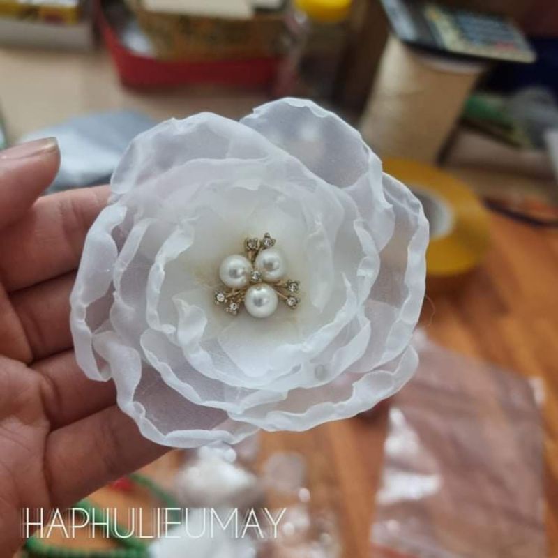 Hoa vải voan trang trí