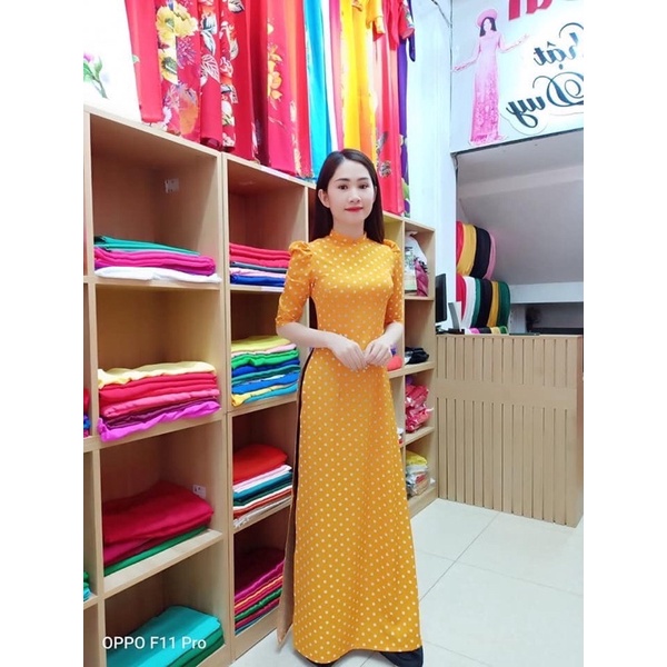 Áo dài chấm bi lụa hàn châu