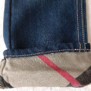 Quần jean Burberry bé trai