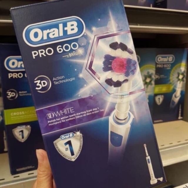 Bộ BÀN CHẢI ĐIỆN Oral-B PRO 600 3D