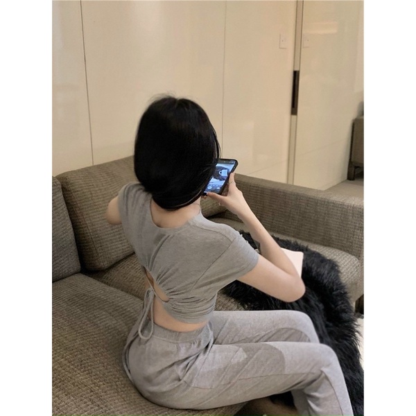 SET BỘ GÂN TĂM LOE XẺ ỐNG ÁO CROPTOP HỞ LƯNG