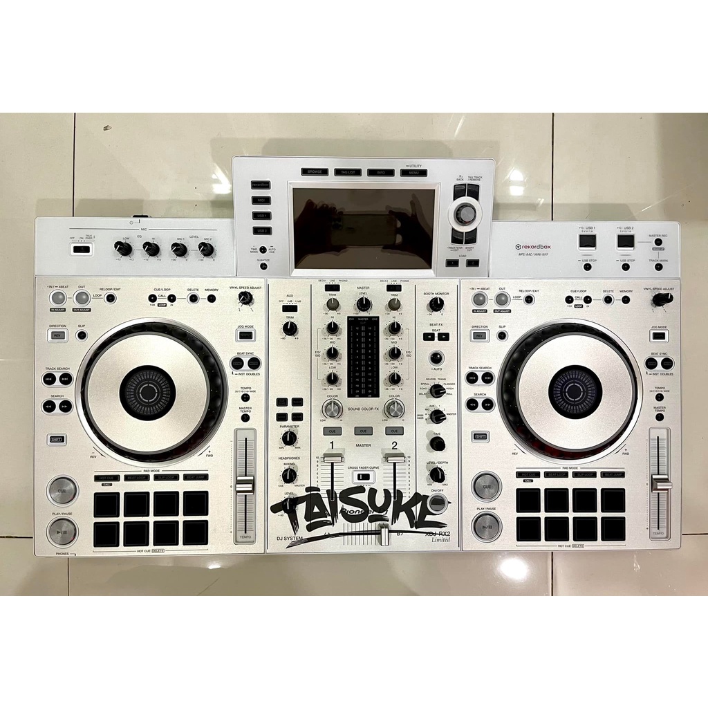 SKIN DJ TRONG SUỐT BẢO VỆ CHO BÀN DJ , CÓ RÃNH KHÍ RẤT DỄ DÁN.