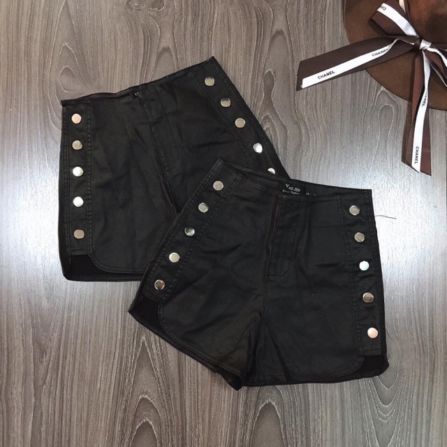 Quần short đóng nút sexy ☂️☂️☂️ut