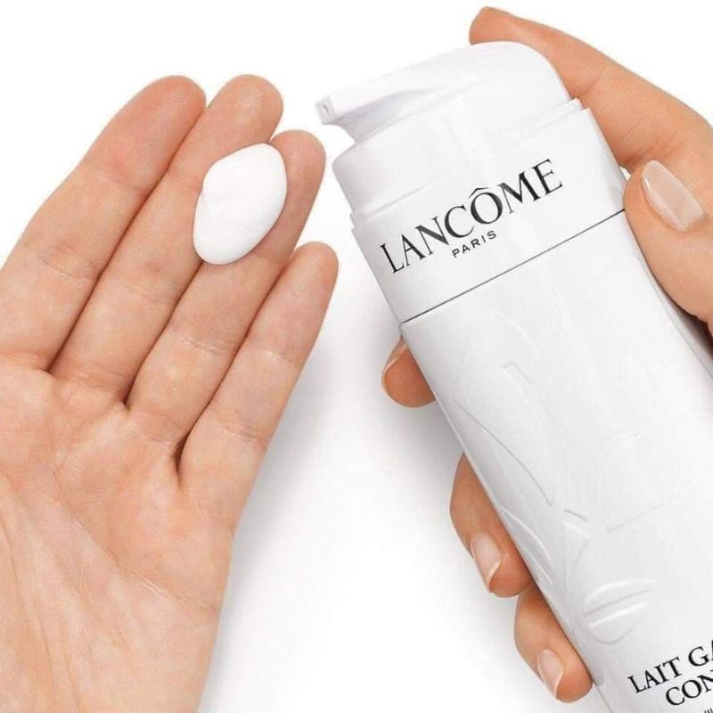Tẩy trang dạng sữa Lancome cho da thường đến da hỗn hợp