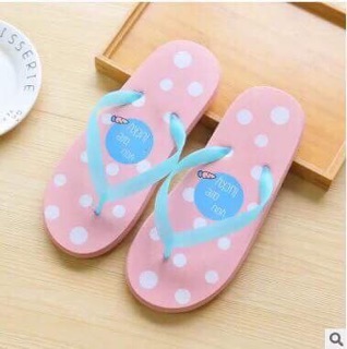 Dép tông xỏ ngón