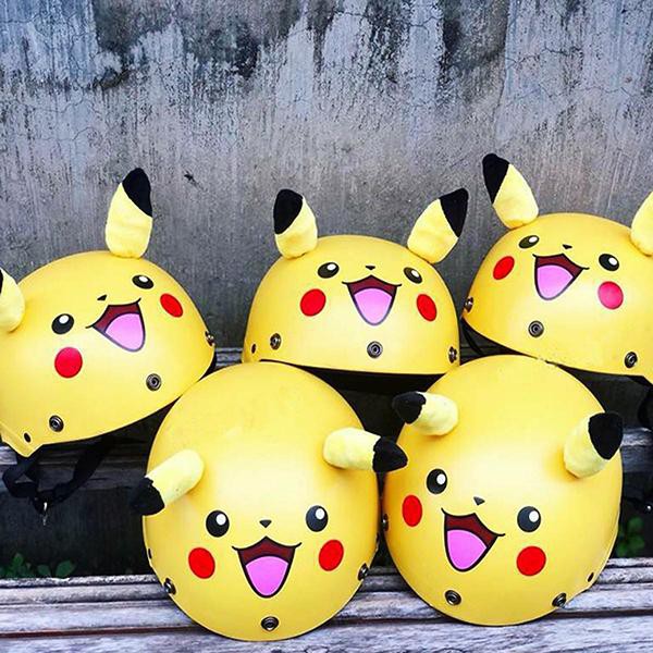 Mũ bảo hiểm nửa đầu Pikachu vàng có tai, tặng kèm chong chóng chính hãng Shop Mũ 192