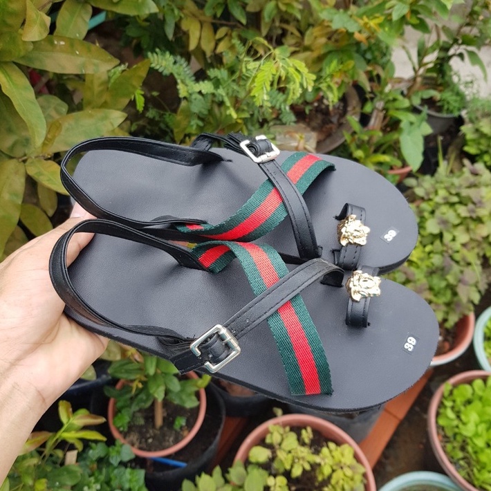 Xăng đan nữ và nam  size từ 34 đến 43