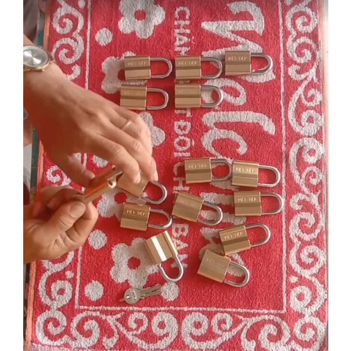 Set 15 ổ khoá việt tiệp dùng chung 1 chìa chủ ( loại 4 phân , khoá giữ chìa , có 7 chìa sơ cua )
