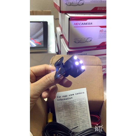 Cam lùi  HD(ccd)đánh lái theo vô lăng 4led hỗ trợ lùi ban đêm ( Sale lấy tương tác)