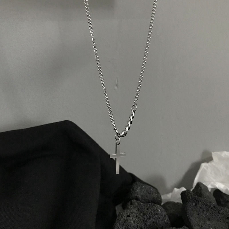 Dây chyền hình thánh giá thời trang