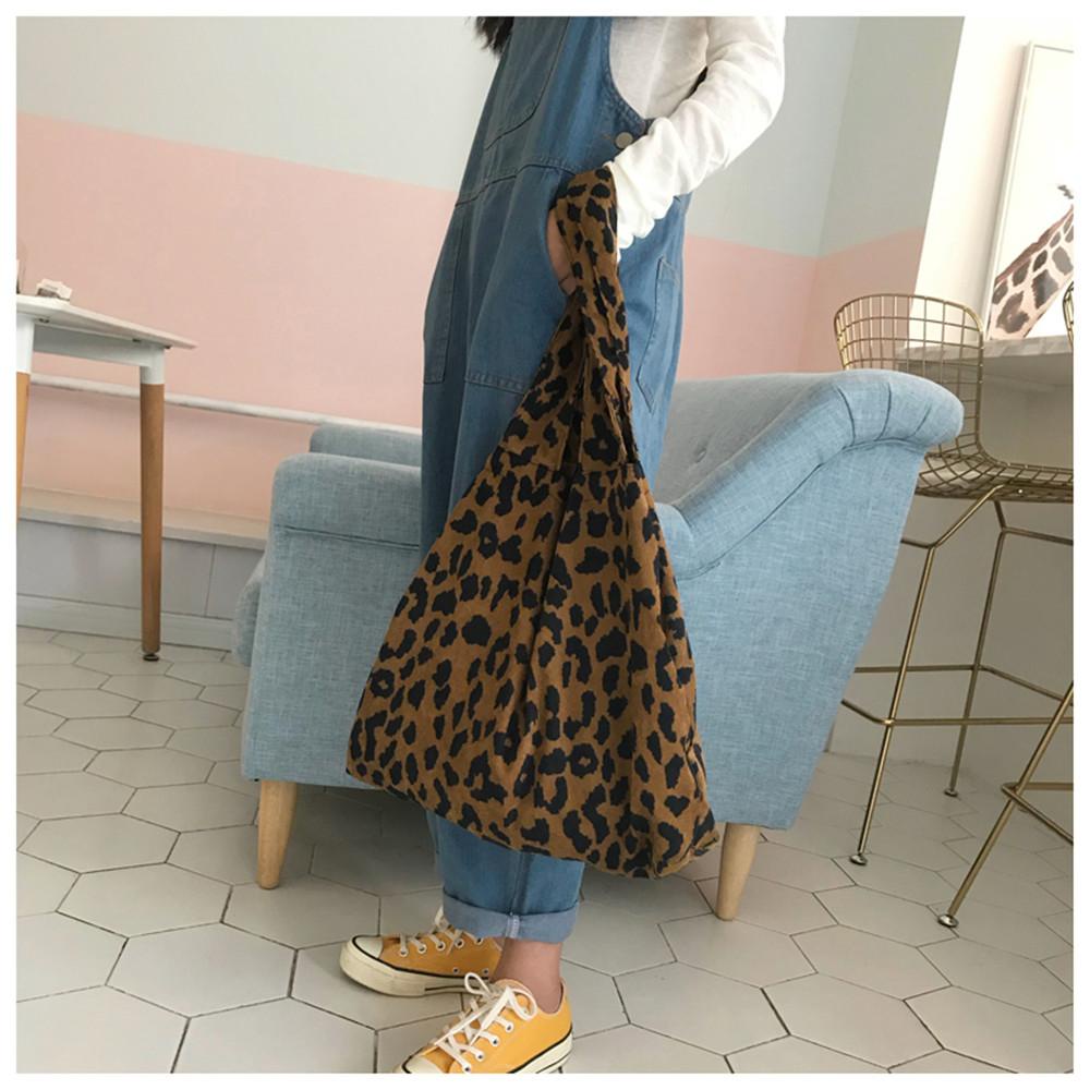 Túi Xách Đeo Vai Chất Liệu Nhung Kẻ Kích Cỡ Lớn Phong Cách Thời Trang Châu Âu