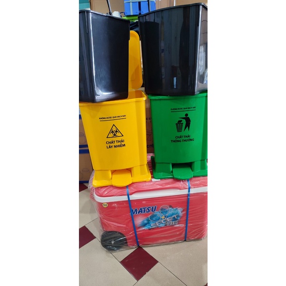 HOẢ TỐC Tp.HCM Thùng rác Y Tế Loại LỚN 20 Liter , thùng rác phân loại rác thải