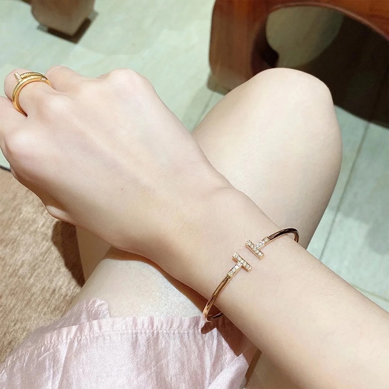 🌺Vòng Tay Dạng Hở Đính Đá Chữ T Dễ Điều Chỉnh