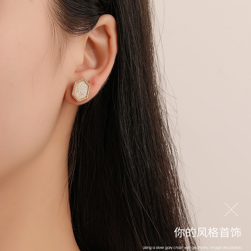 Bông Tai Đính Đá Hình Tròn Xinh Xắn Dành Cho Nữ
