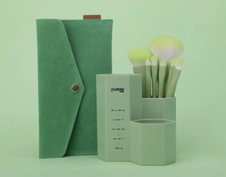 Set đồ túi + cọ make up