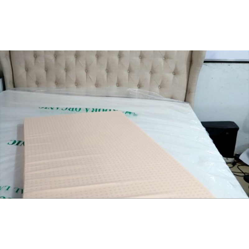 Thanh lý Nệm Cao Su Em Bé Liên Á Bambino 60x100x2cm - An - new 95% (tặng kèm drap chun chun bọc nệm)