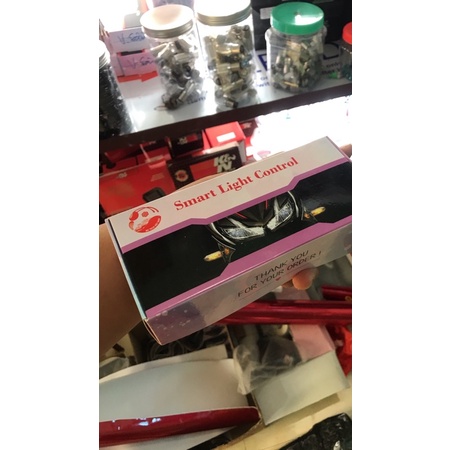 Công Tắc 3 Chân Chế Đèn Trợ Sáng