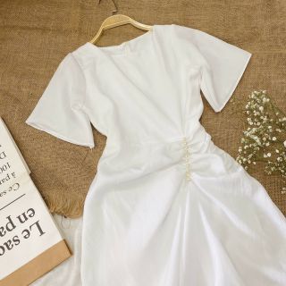 ĐẦM MIDI TRẮNG ĐÍNH NGỌC