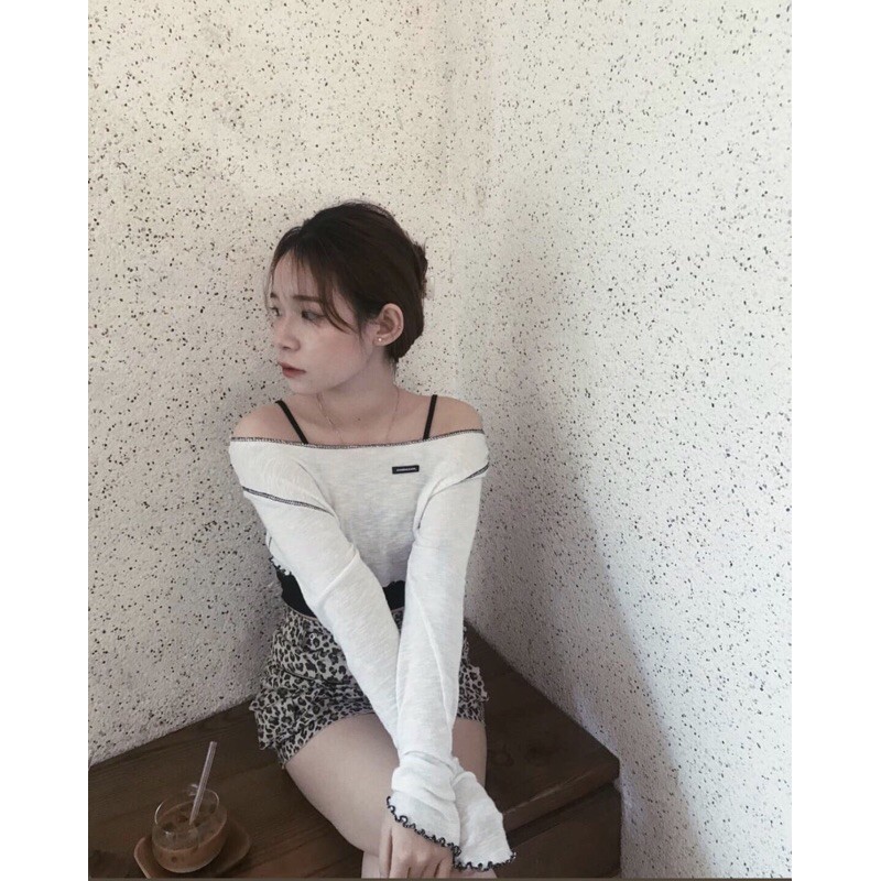 Áo dài tay SEE THROUNG CROP LONG SLEEVES - chi tiết thêu