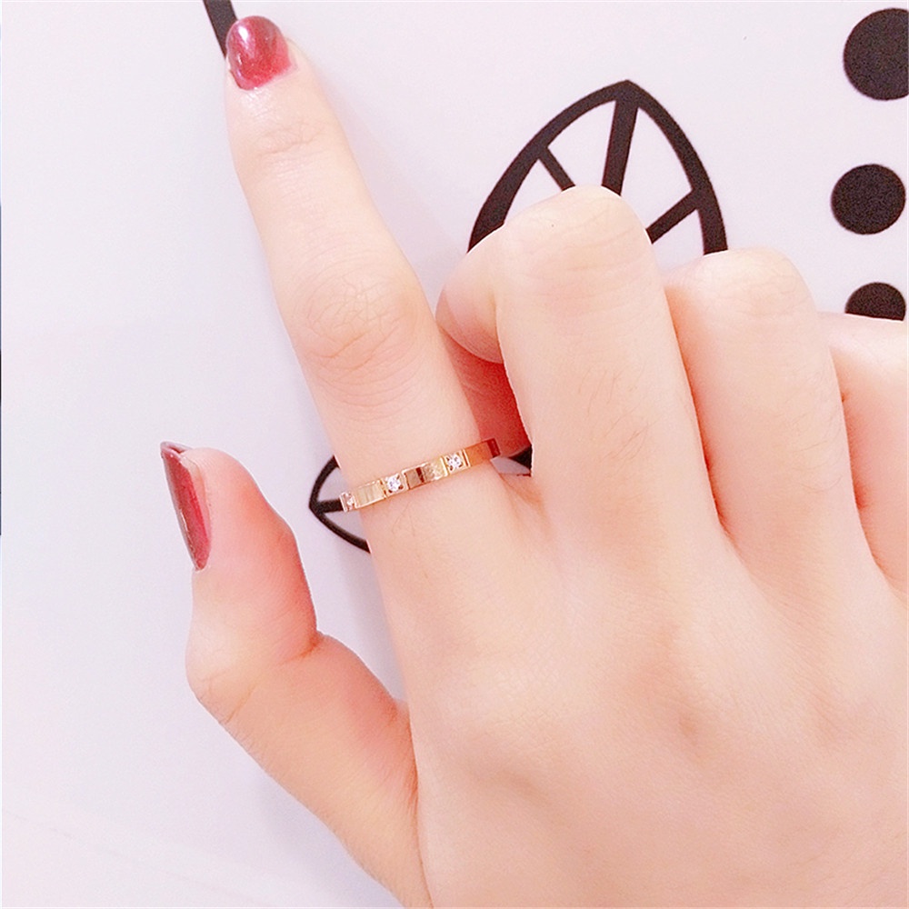 1 nhẫn cưới thép titan mỏng đính kim cương đơn giản kích thước 6-9 cho nữ