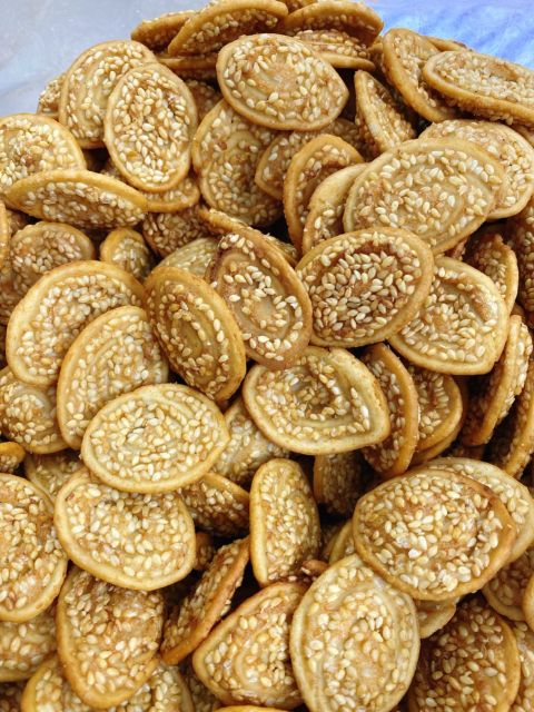 50k hủ 350gr Bánh Tai heo mè thơm béo