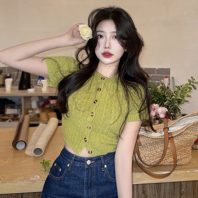 Áo Croptop Dệt Kim Tay Ngắn Cổ Tròn Phối Nút Phía Trước Thời Trang Cho Nữ
