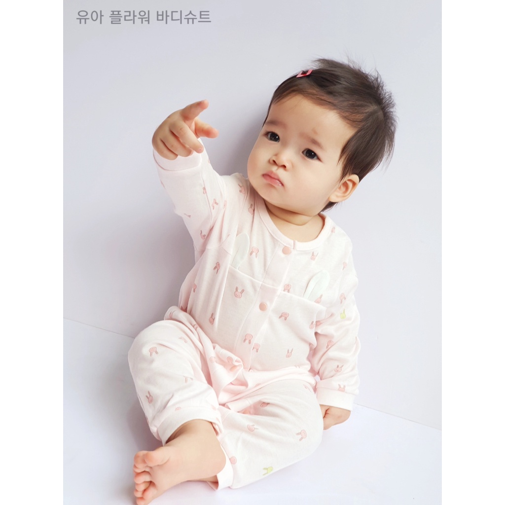 MOB1554 Set liền họa tiết thỏ 2 màu đáng yêu