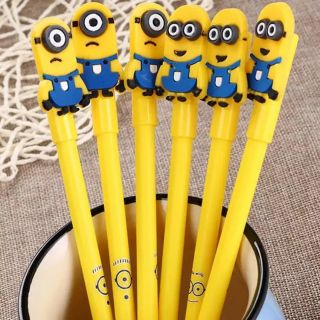 Bút nước mực đen minion