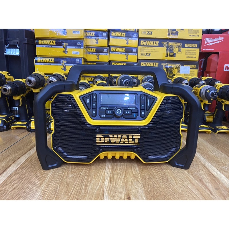 Dcr028 - Loa chạy pin và điện Dewalt hàng nhập mỹ