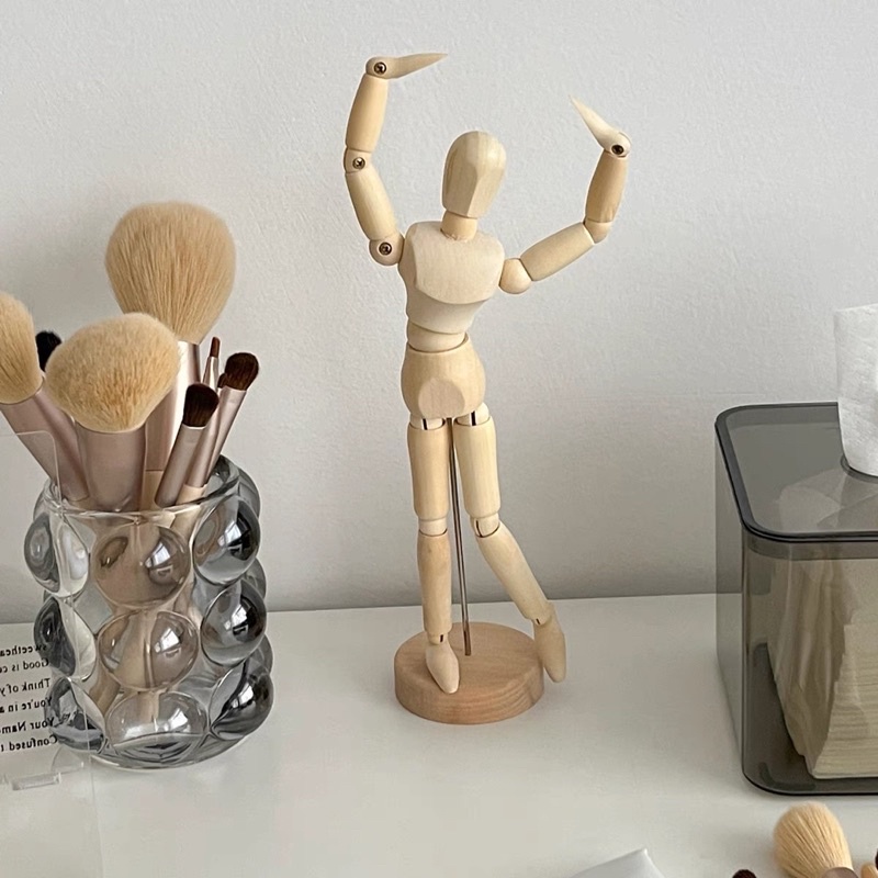 Tượng người bằng gỗ có khớp xoay trang trí decor