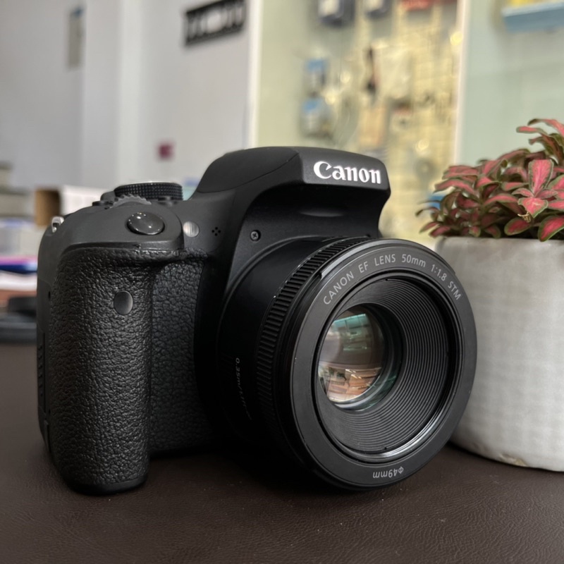 Máy ảnh Canon 750D lens 50 1.8 STM
