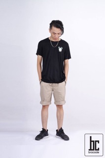 Áo phông ngực in Mickey Brocode