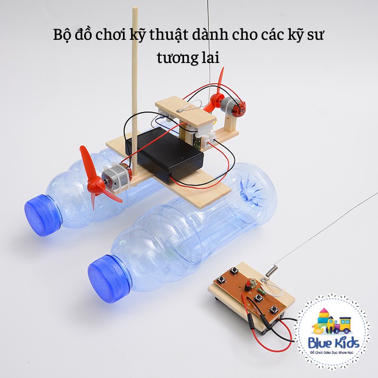 Đồ chơi khoa học STEAM tự làm tàu dạng bè chạy trên mặt nước điều khiển từ xa bằng gỗ cho bé