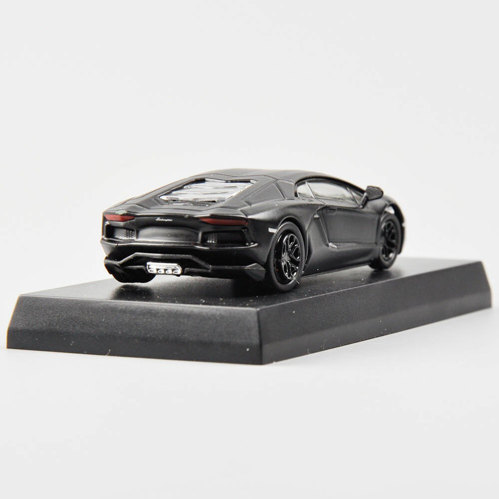 Mô Hình Xe Lamborghini Aventador LP700-4 Tỉ Lệ 1 / 64
