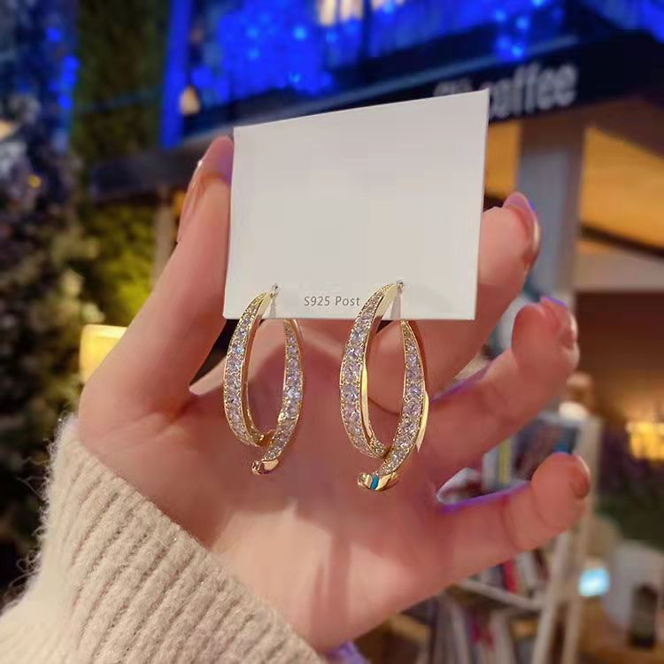 Đôi bông tai mặt hình thánh giá đính đá phong cách vintage cho nữ