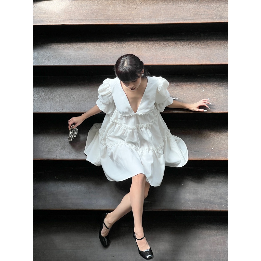 The Tactful Đầm trắng baby doll khoét ngực tay bồng Dream Dress