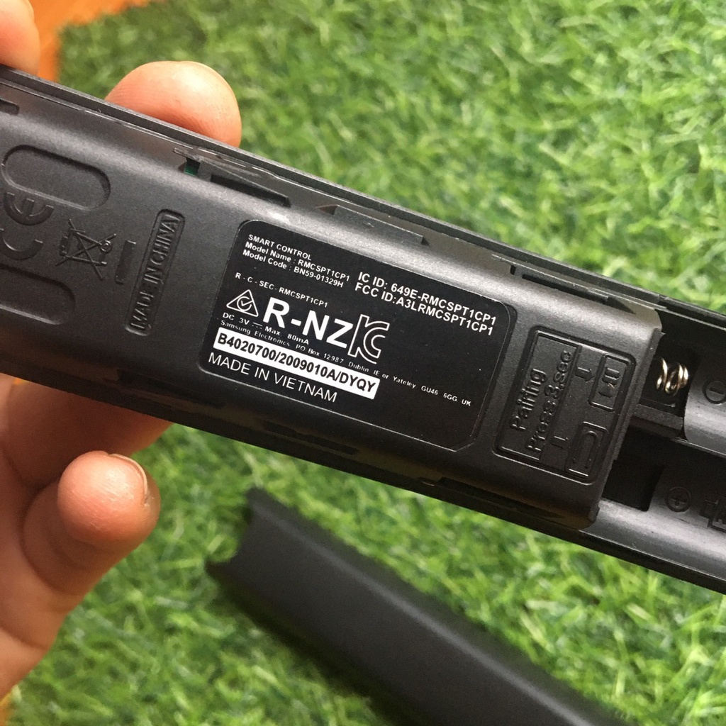 Remote TV samsung tìm kiếm giọng nói cho dòng tivi samsung UA55AU8100, Tặng pin AAA