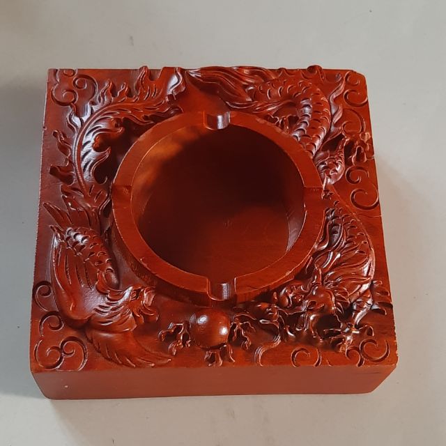 Gạt tàn thuốc lá gỗ gõ đỏ