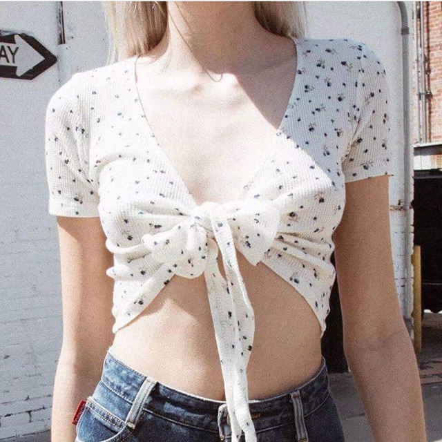 Áo croptop buộc eo