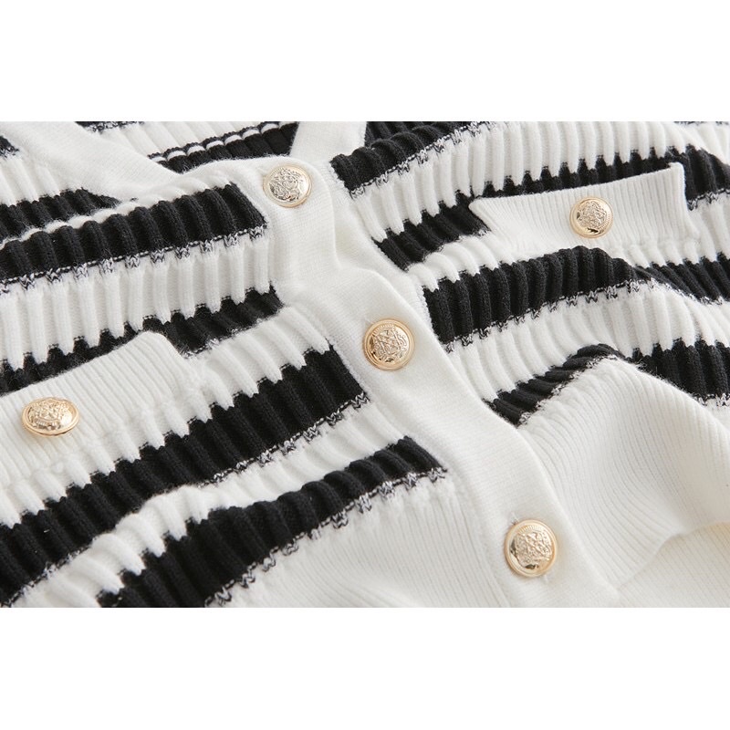 |JINRI TOP| Áo len cardigan sọc đen JENNIE BLACKPINK TLÉA