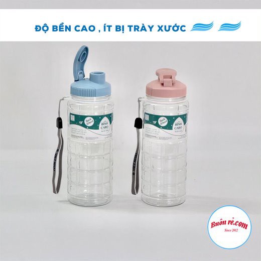 Bình nước kẻ caro Việt Nhật 750ml - Bình nước nhựa kẻ caro học sinh có quai dù treo tiện lợi 0098 - 01470