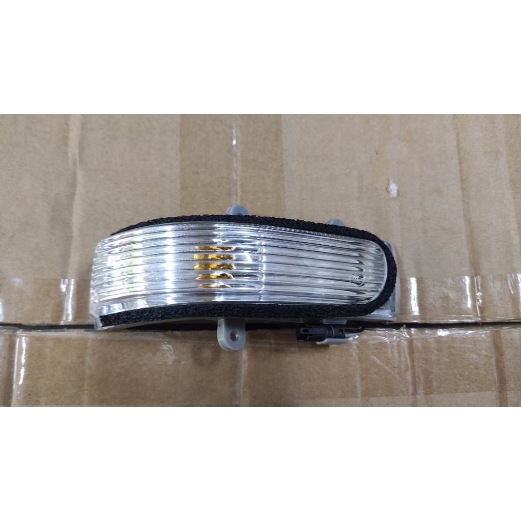 Đèn Xi Nhan gương chiếu hậu Toyota Vios ,Altis ,Camry đời 2008-2012 | BigBuy360 - bigbuy360.vn