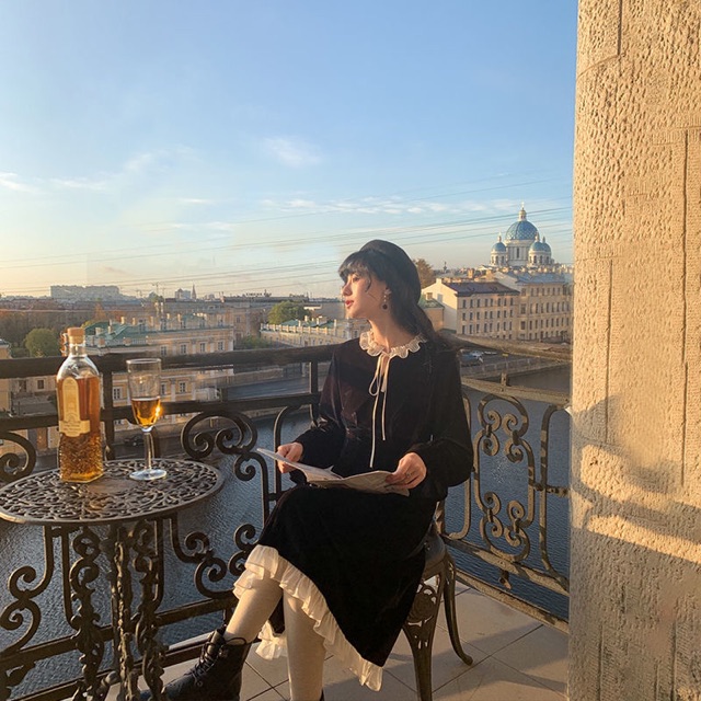 Váy nhung dáng dài xoè cổ bèo nơ vintage