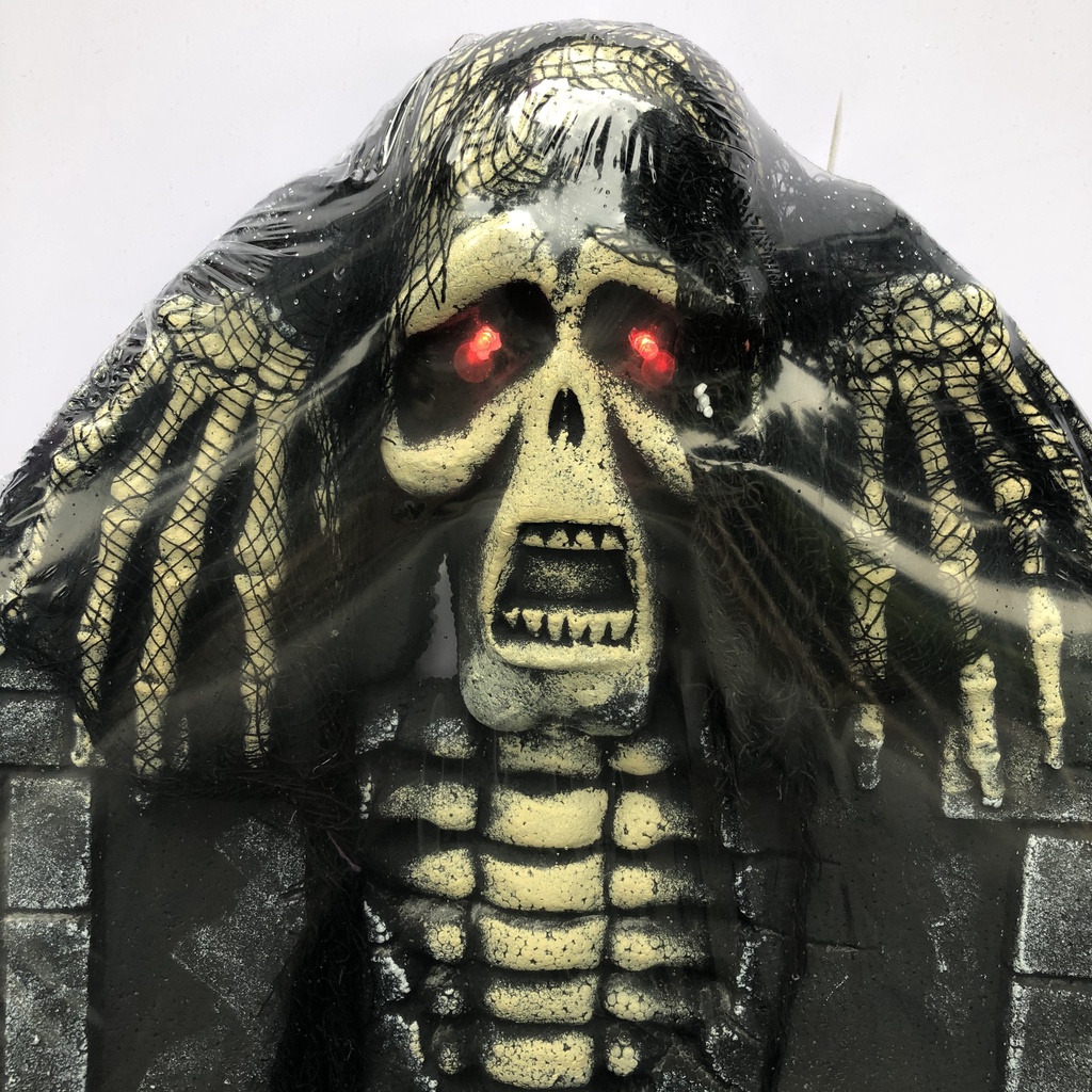 Mô hình Bia mộ bằng xốp có đèn mắt trang trí Halloween cỡ lớn 70cm x 39cm MNtoys
