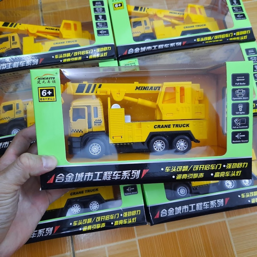 Xe ô tô cẩu móc mini đồ chơi trẻ em có âm thanh và đèn mở được cửa xe