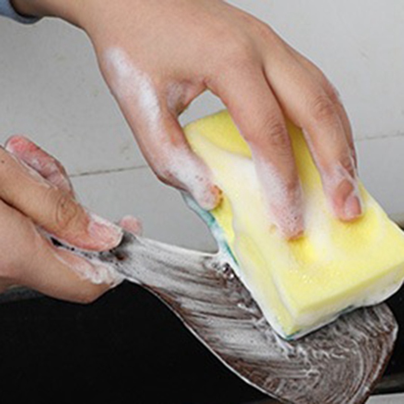 Bình Đựng Xà Phòng Dạng Nhấn Màu Đen Tiện Dụng Cho Nhà Bếp