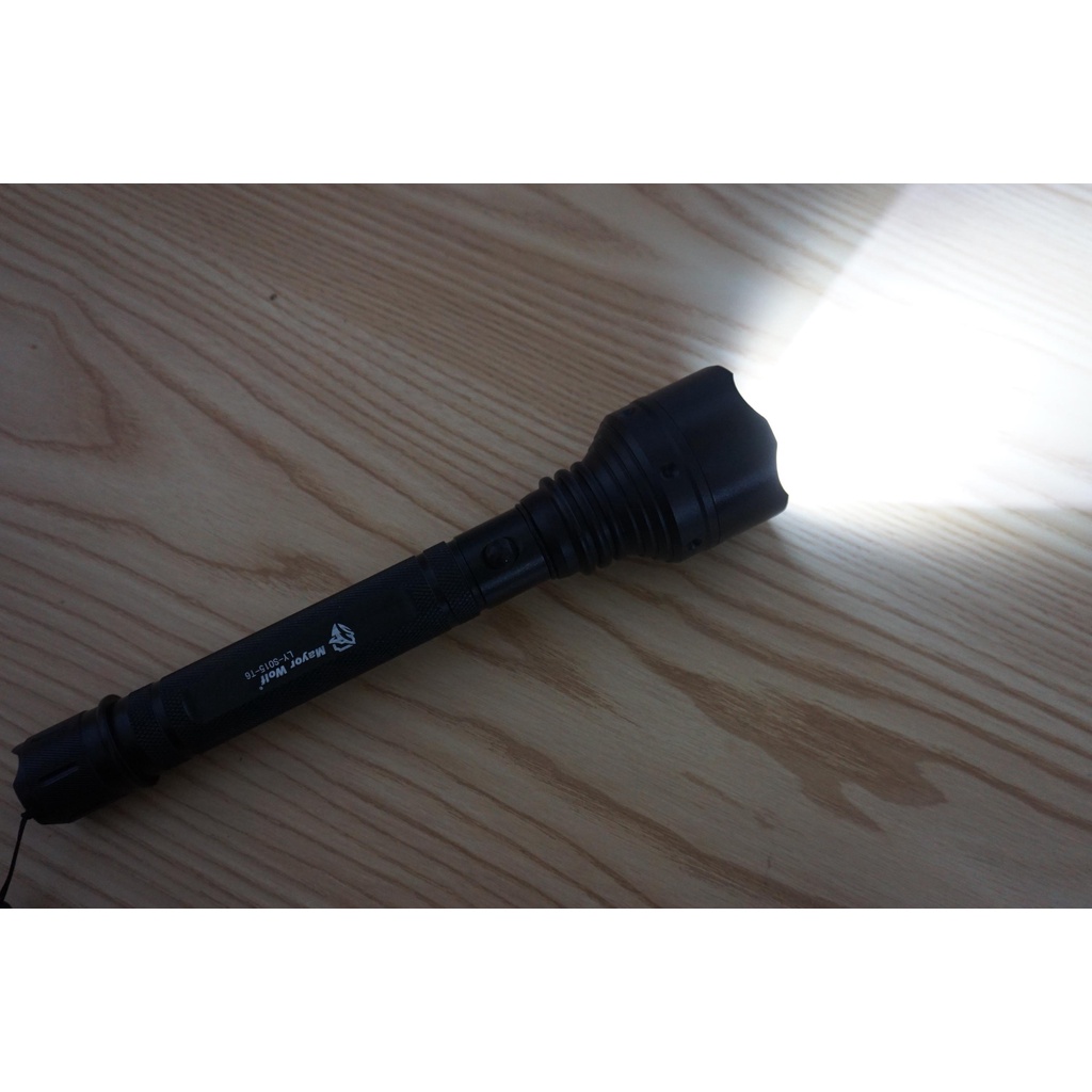 Đèn pin siêu sáng, đèn pin ly s015 chiếu xa đến 600m với 5 phụ kiện kèm theo, bảo hành 12 tháng 1 đổi 1 SELL SMART