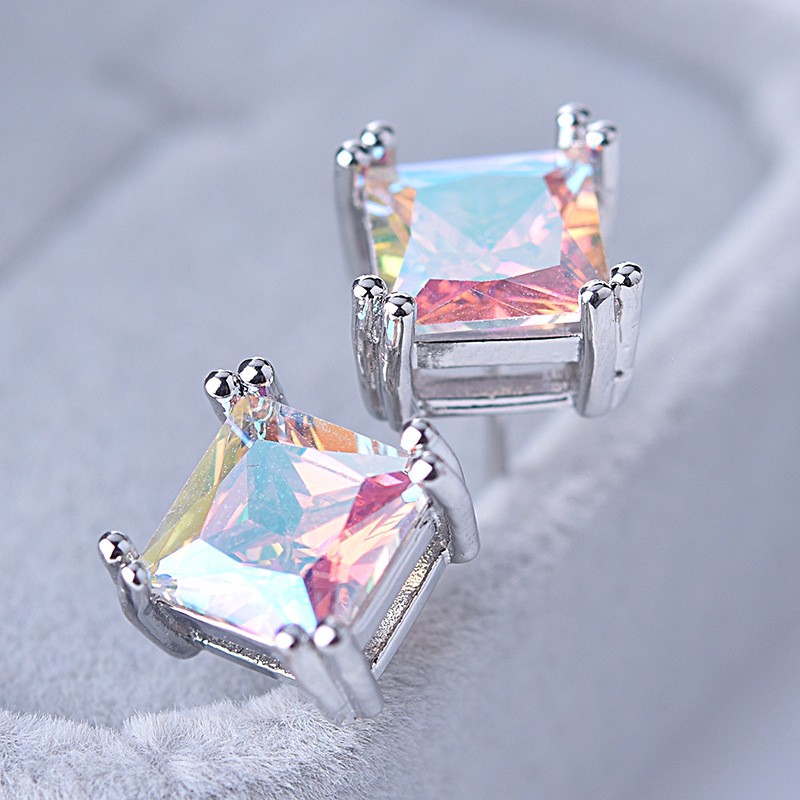 Khuyên Tai Nữ Hình Tam Giác Thời Trang