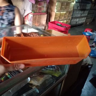 Đựng thức ăn cho chim